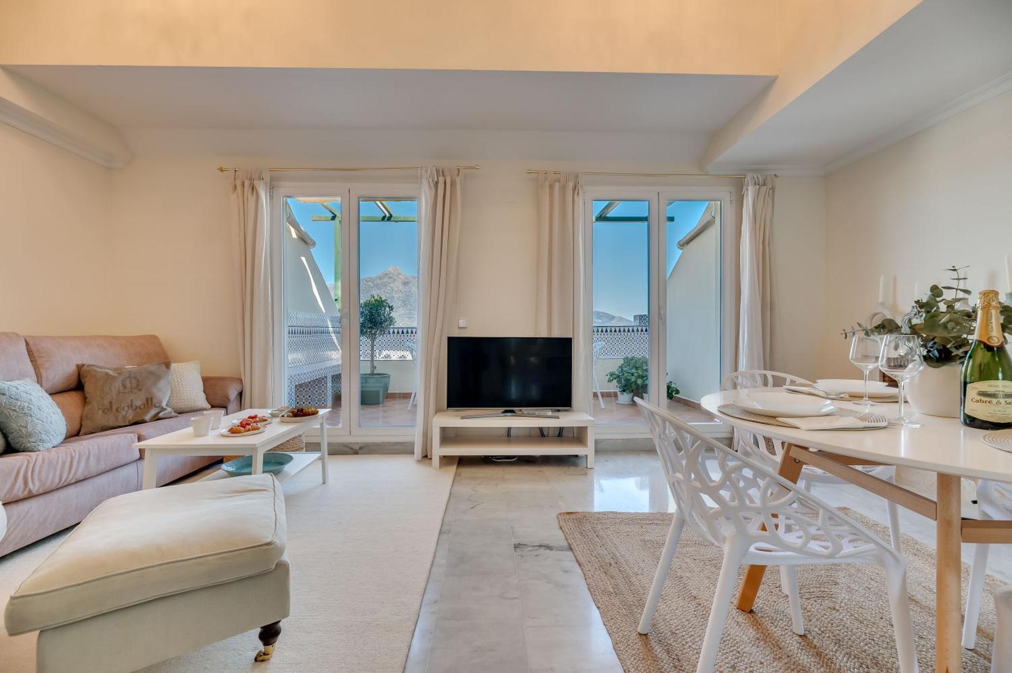 Cozy 2 Bdrm W Sea Views Next To Puerto Banus Apartment Marbella