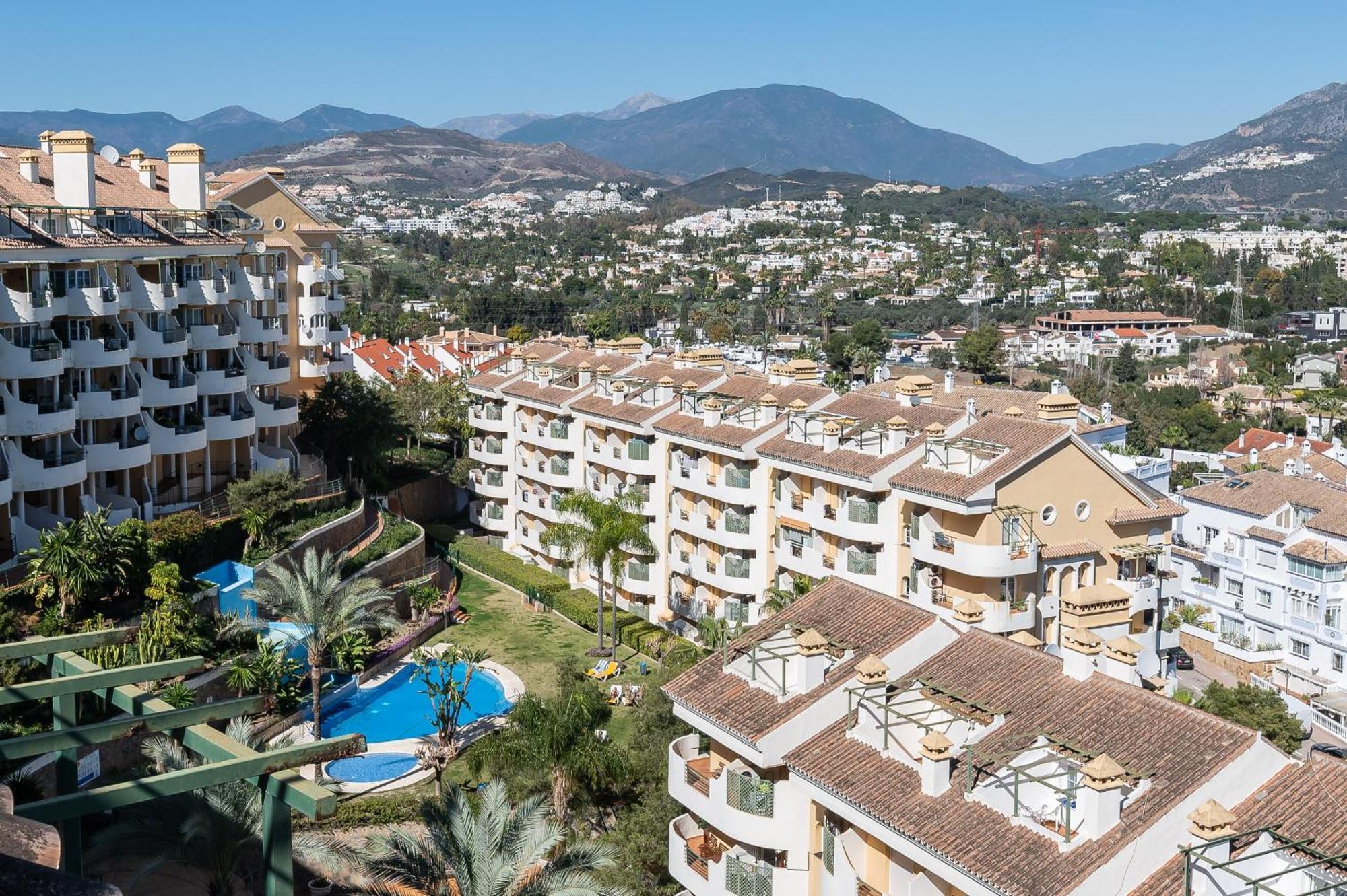 Cozy 2 Bdrm W Sea Views Next To Puerto Banus * Marbella