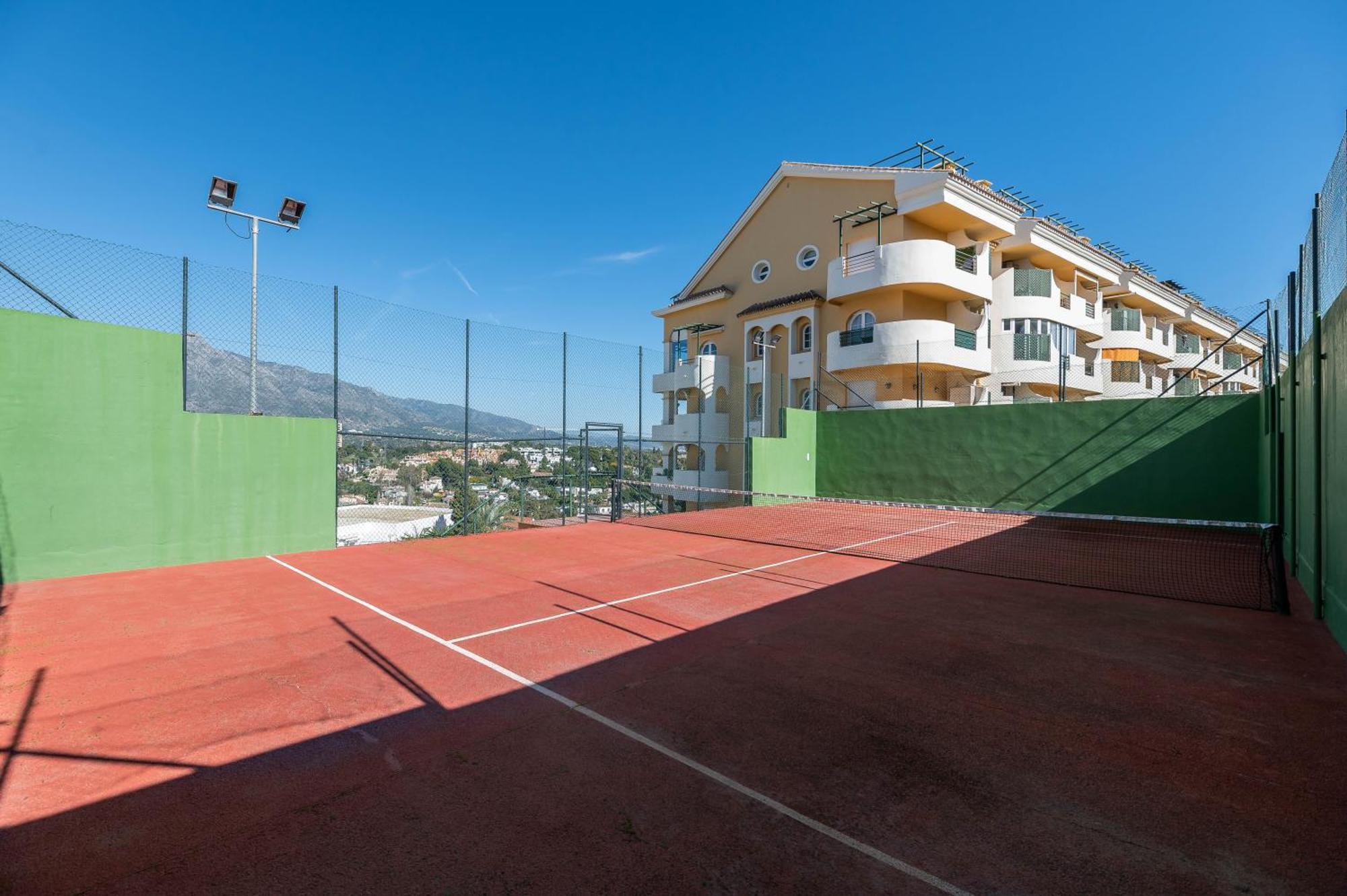Cozy 2 Bdrm W Sea Views Next To Puerto Banus Apartment Marbella