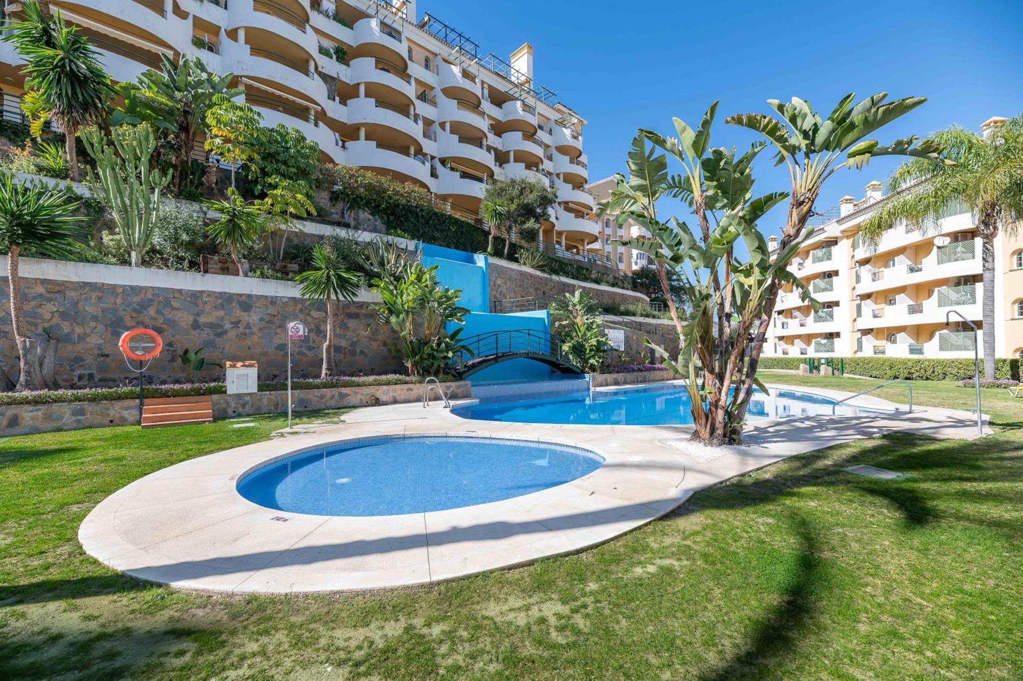 Apartment Cozy 2 Bdrm W Sea Views Next To Puerto Banus